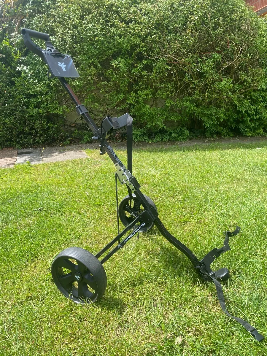 Golf trolley - Image 1