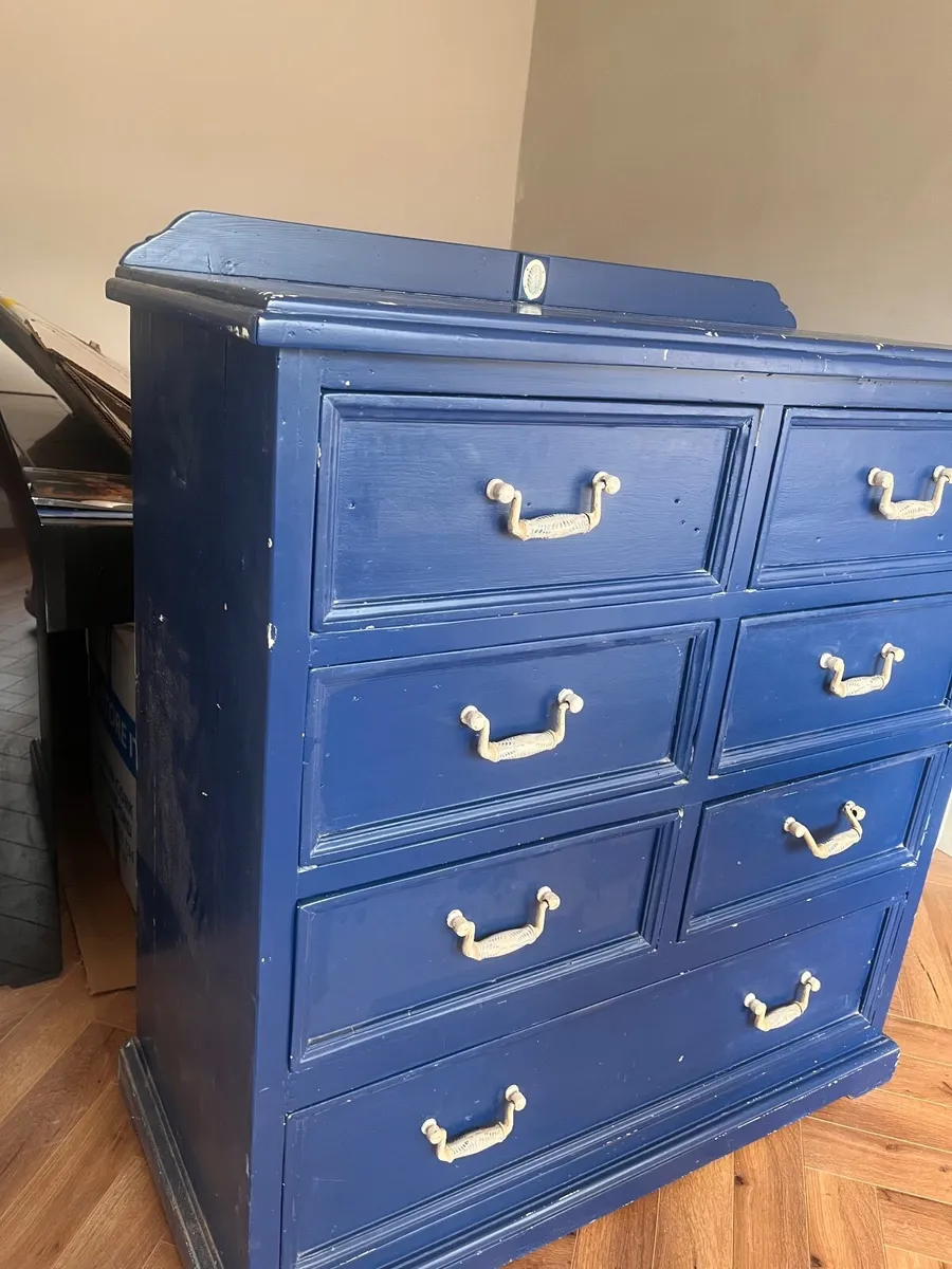 Bed with matching chest of drawers - Image 4