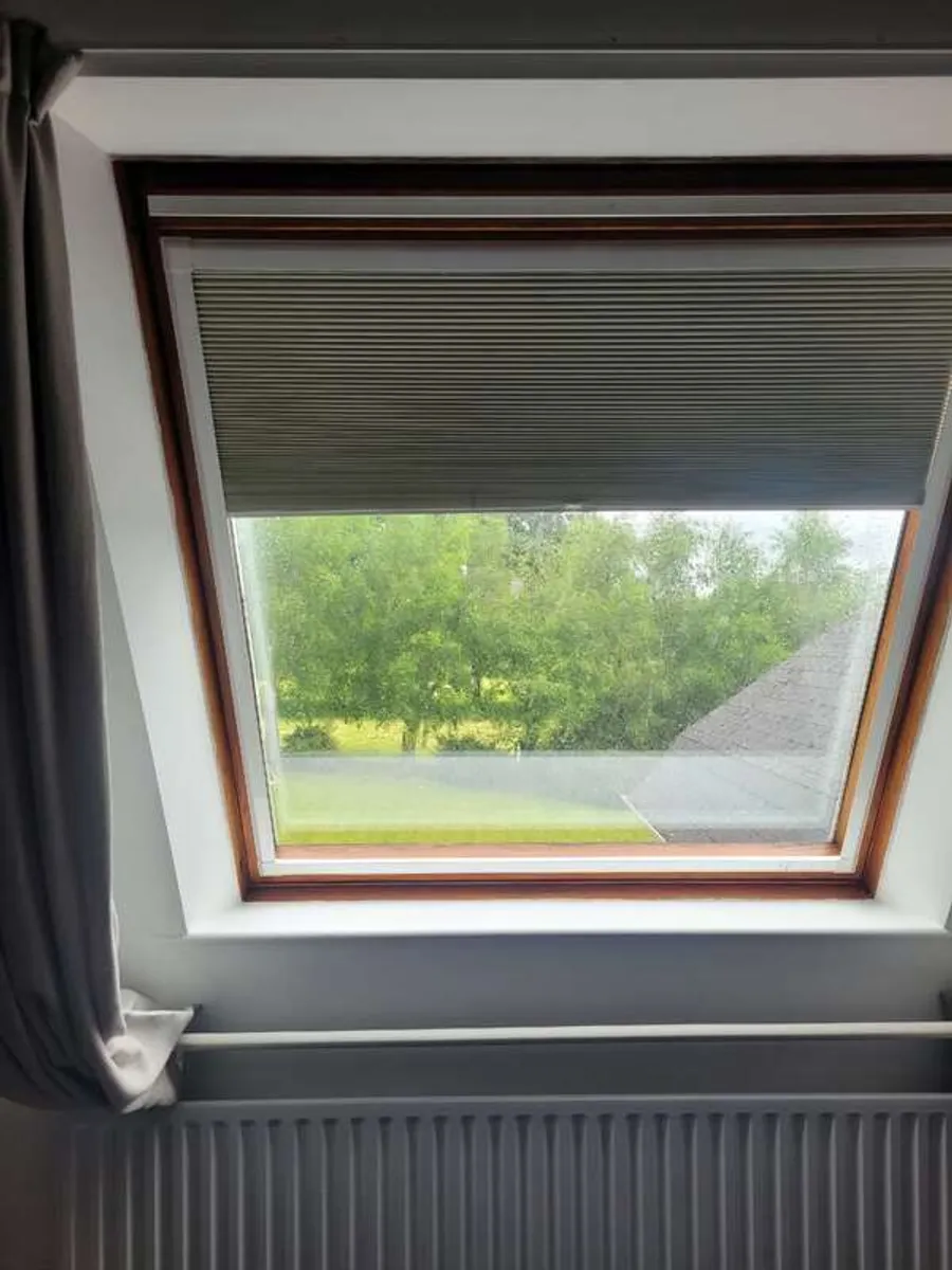 4 Second hand Velux windows - Image 2
