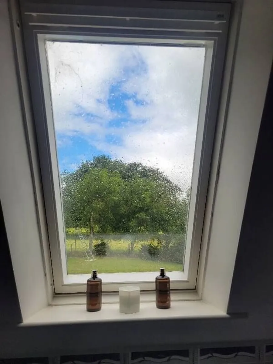 4 Second hand Velux windows - Image 3