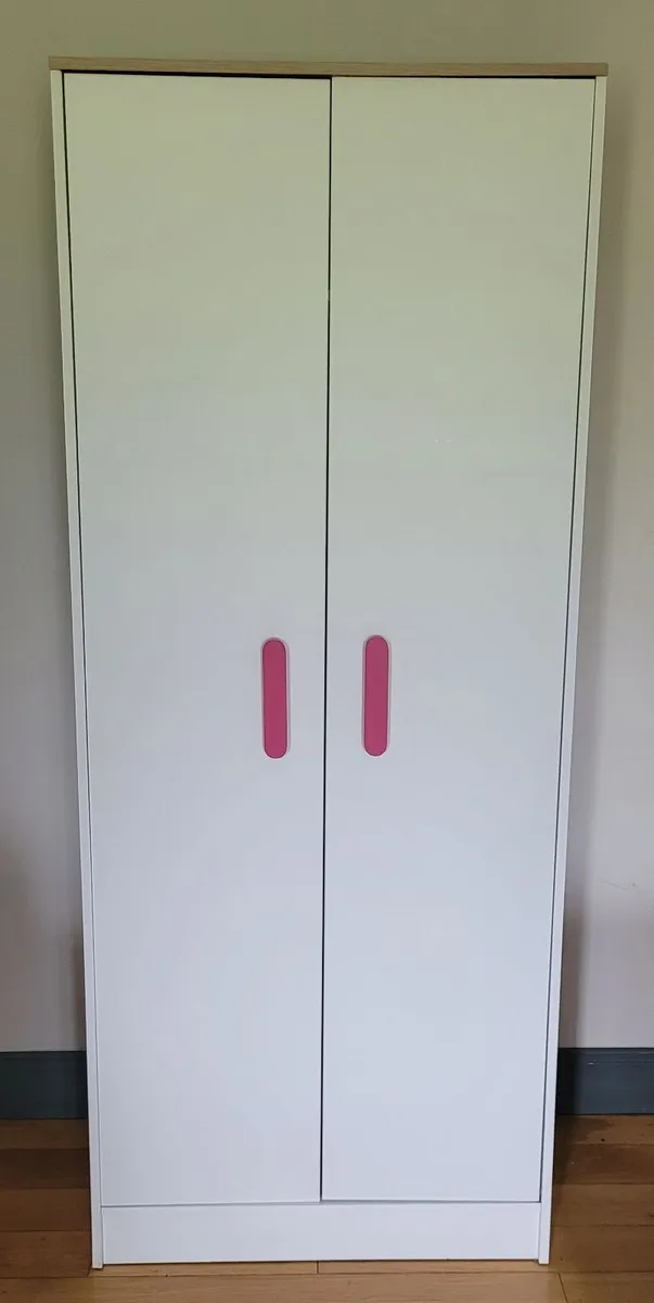 Child's wardrobe - Image 1