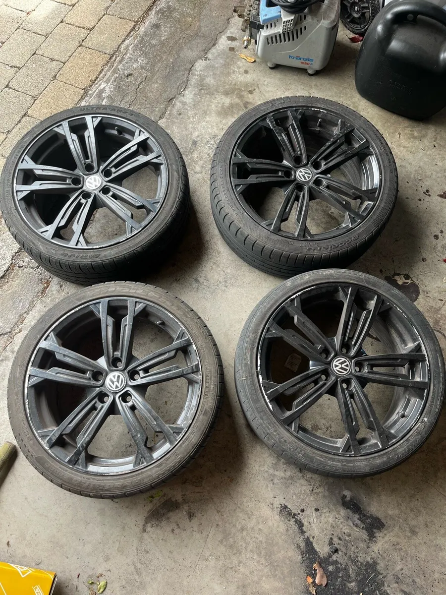 19” VW Golf Alloy Wheels - Image 1