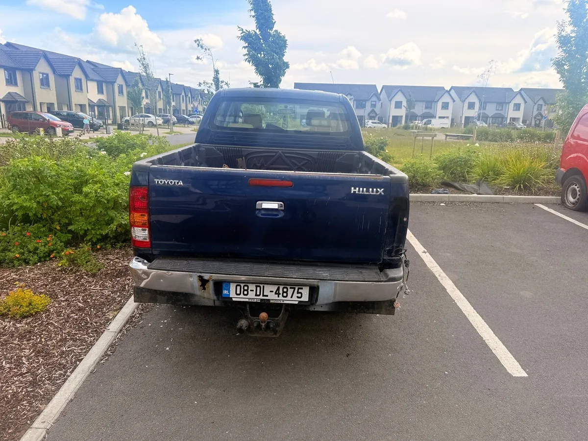 Toyota Hilux - Image 3