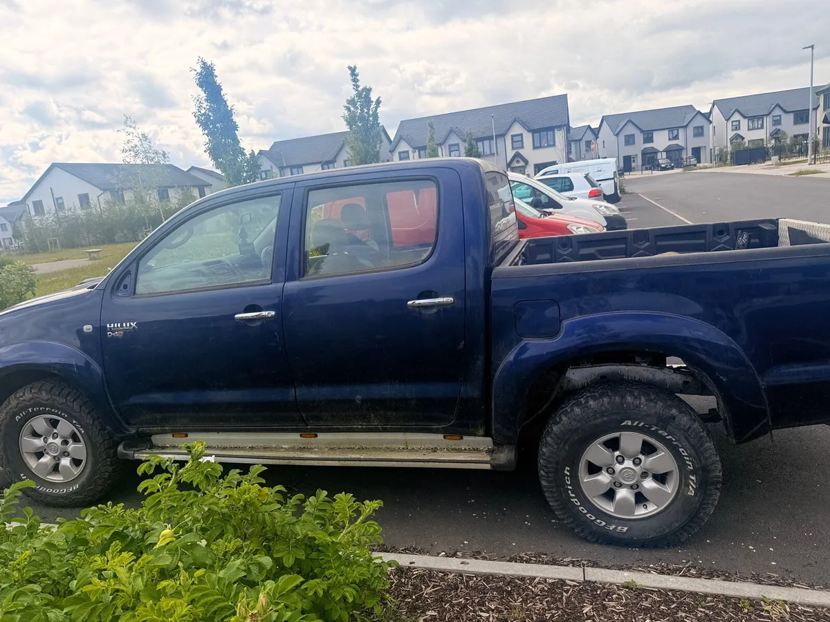 Toyota Hilux - Image 4