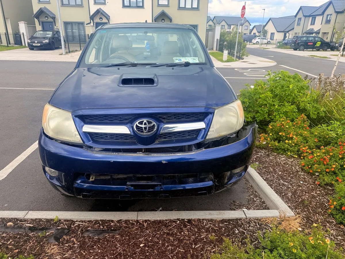 Toyota Hilux - Image 1
