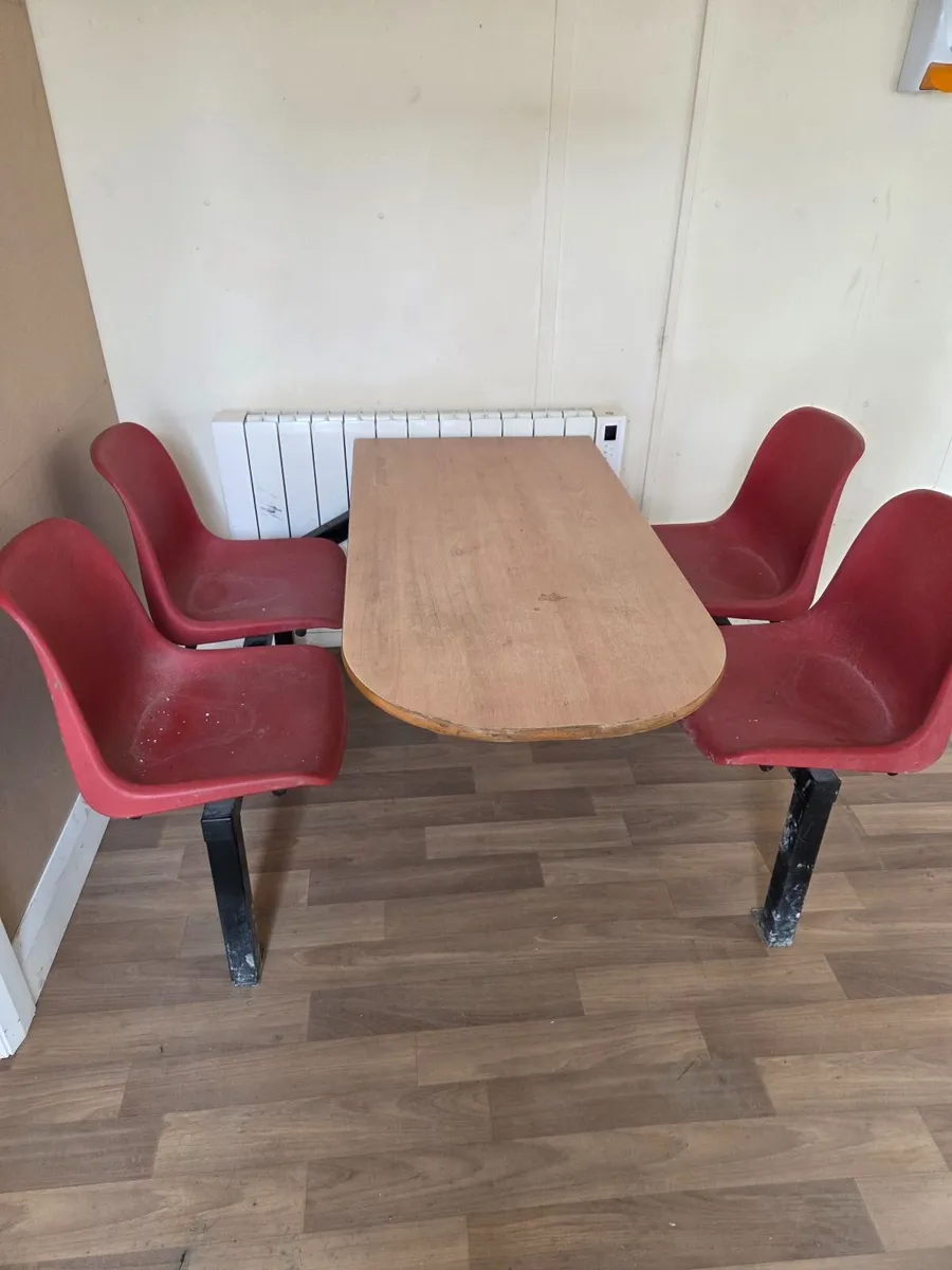 Table chairs - Image 1