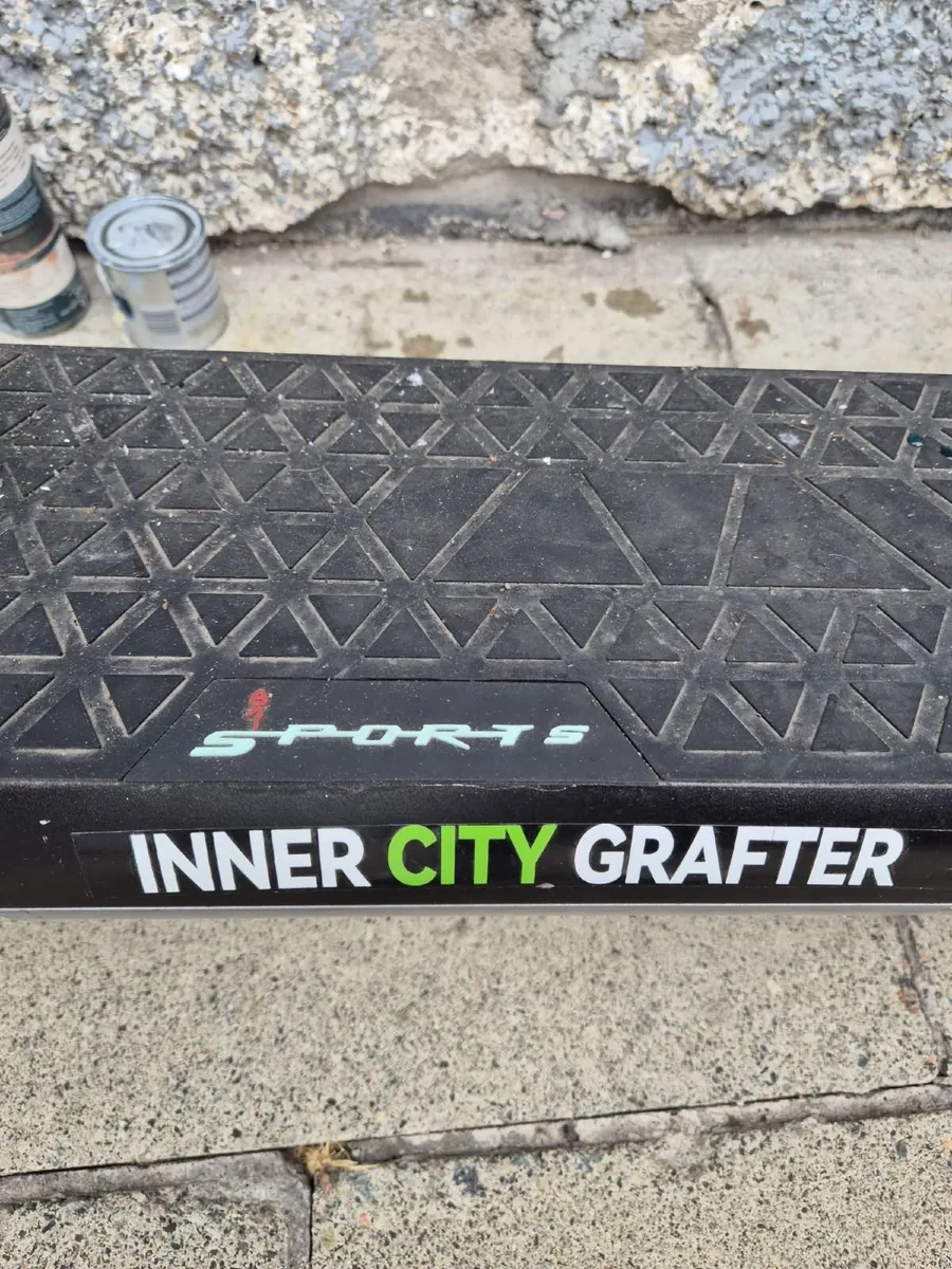 Inner city grafter electric scooter - Image 2