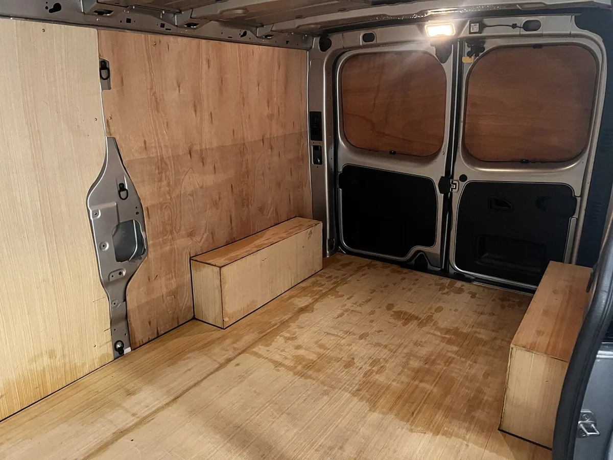2022 Renault Trafic Panel Van - Image 3