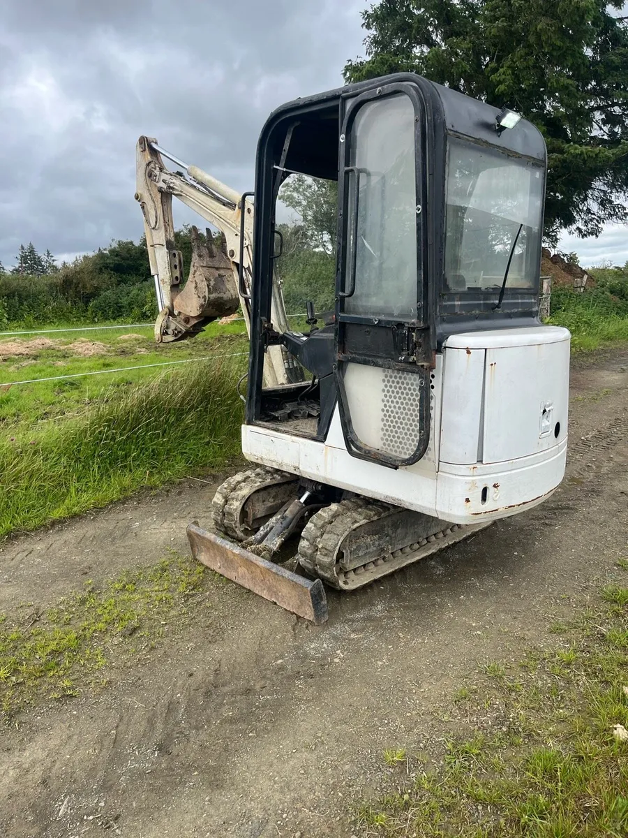 1.7 Tonne bobcat mini digger and trailer - Image 4