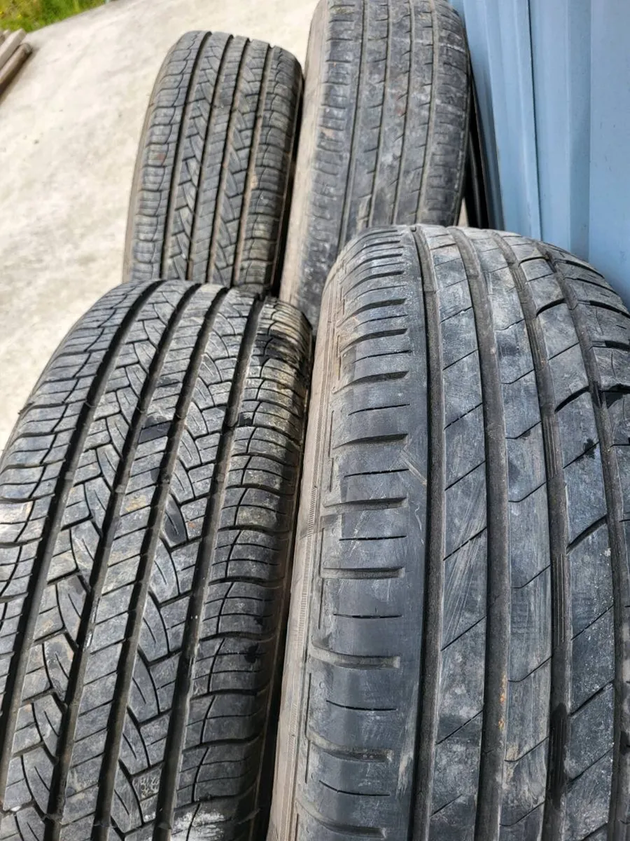 VW Tiguan.alloys - Image 2