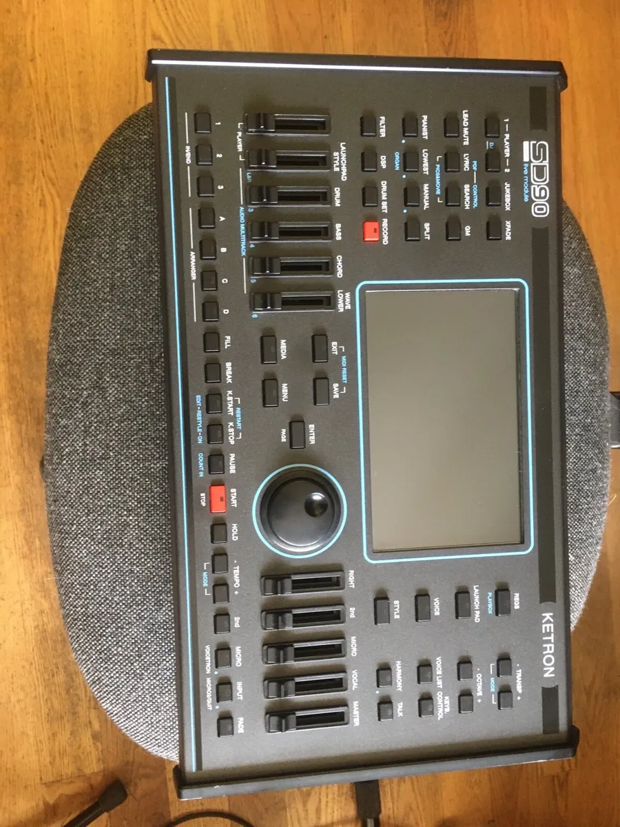 Ketron SD 90 - Image 1