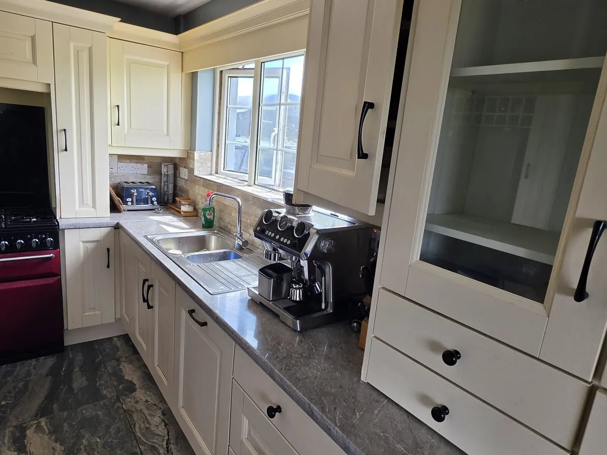 Kitchen - Image 3