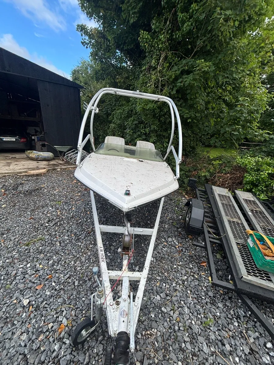 Glastron 16ft - Image 2