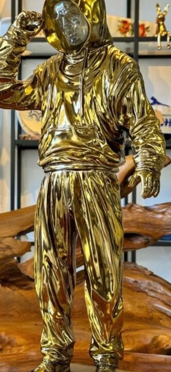 Modern art sculpture - Image 3