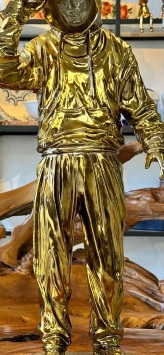 Modern art sculpture - Image 1