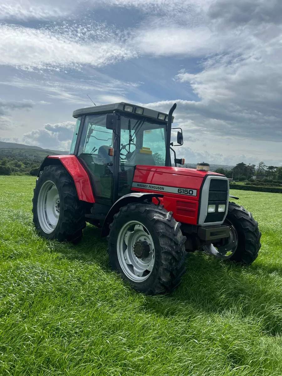 Massey Ferguson 6150 4WD *8090 genuine hours* - Image 2