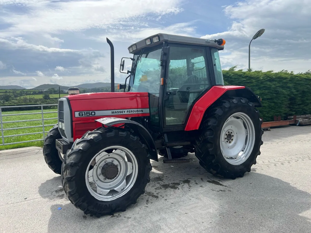 Massey Ferguson 6150 4WD *8090 genuine hours* - Image 4