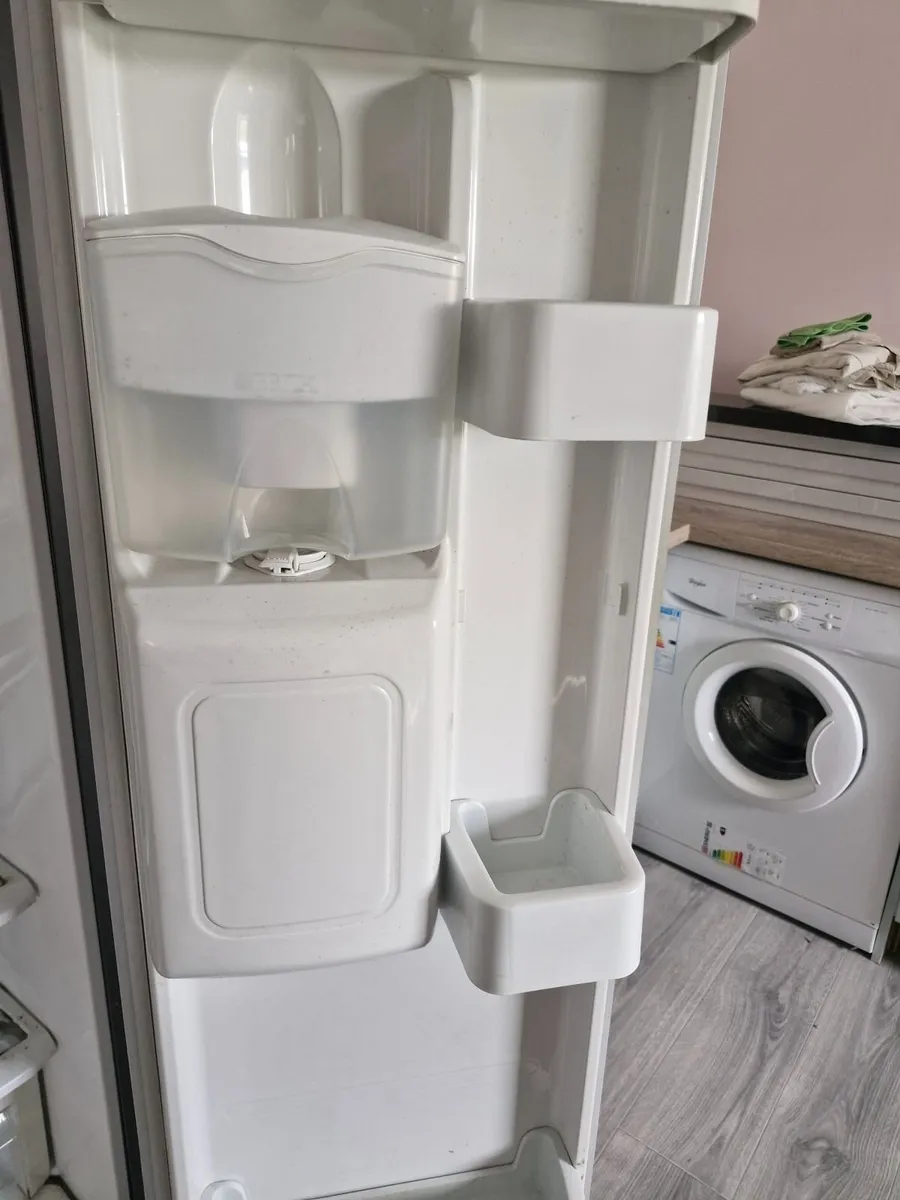 American Samsung Fridge Freezer - Image 4