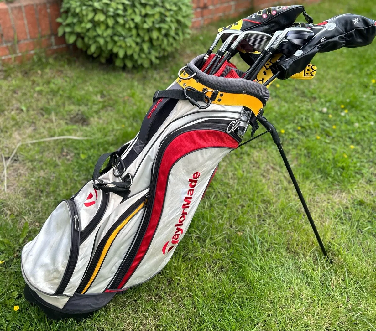 Full set of Taylormade Golf clubs - Image 1
