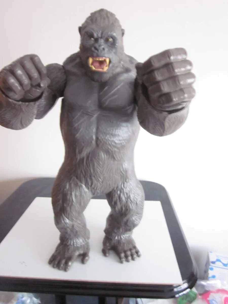 King Kong Skull Island Poseable Action Figure 18" - Image 1