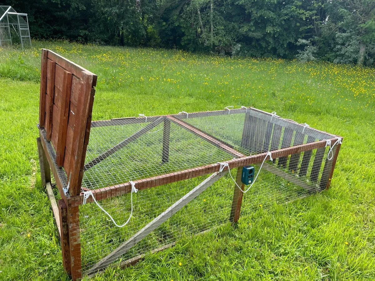Hen house and run second hand - Image 3