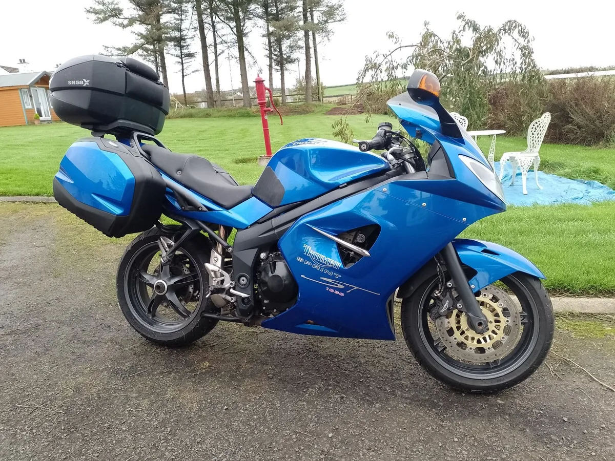 HELMET, BOOTS + TRIUMPH ST 1050cc. NO TIMEWASTERS. - Image 2