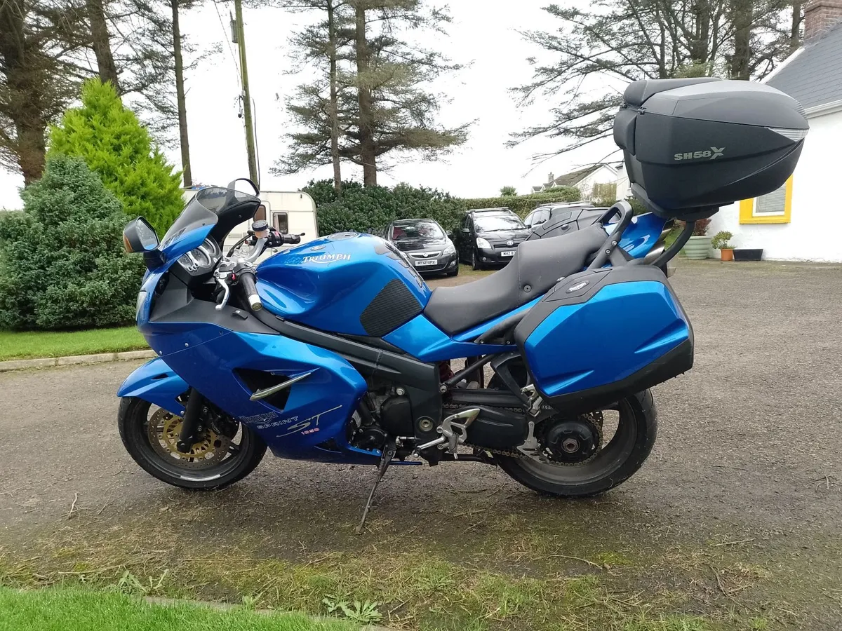 HELMET, BOOTS + TRIUMPH ST 1050cc. NO TIMEWASTERS. - Image 3