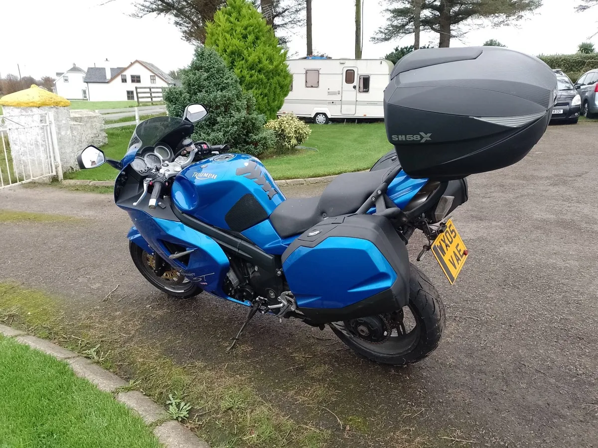 HELMET, BOOTS + TRIUMPH ST 1050cc. NO TIMEWASTERS. - Image 4