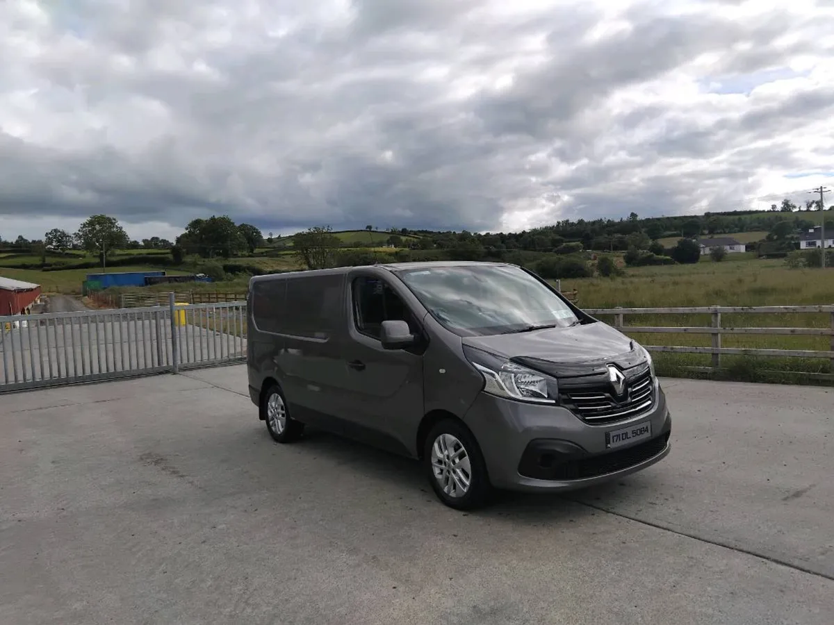 Mint 171 Renault trafic test 10/26 tax 07/26 - Image 2