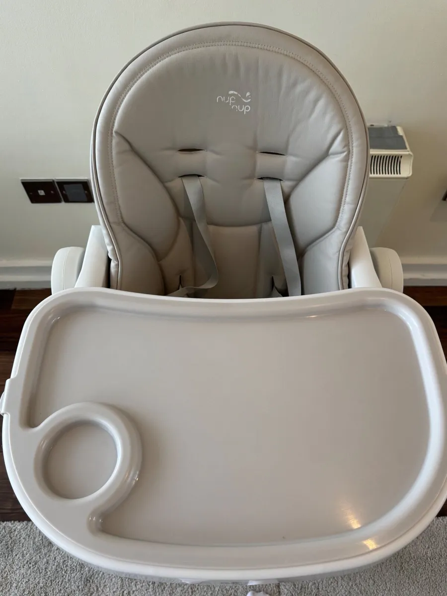 Nup nup high chair - Image 4