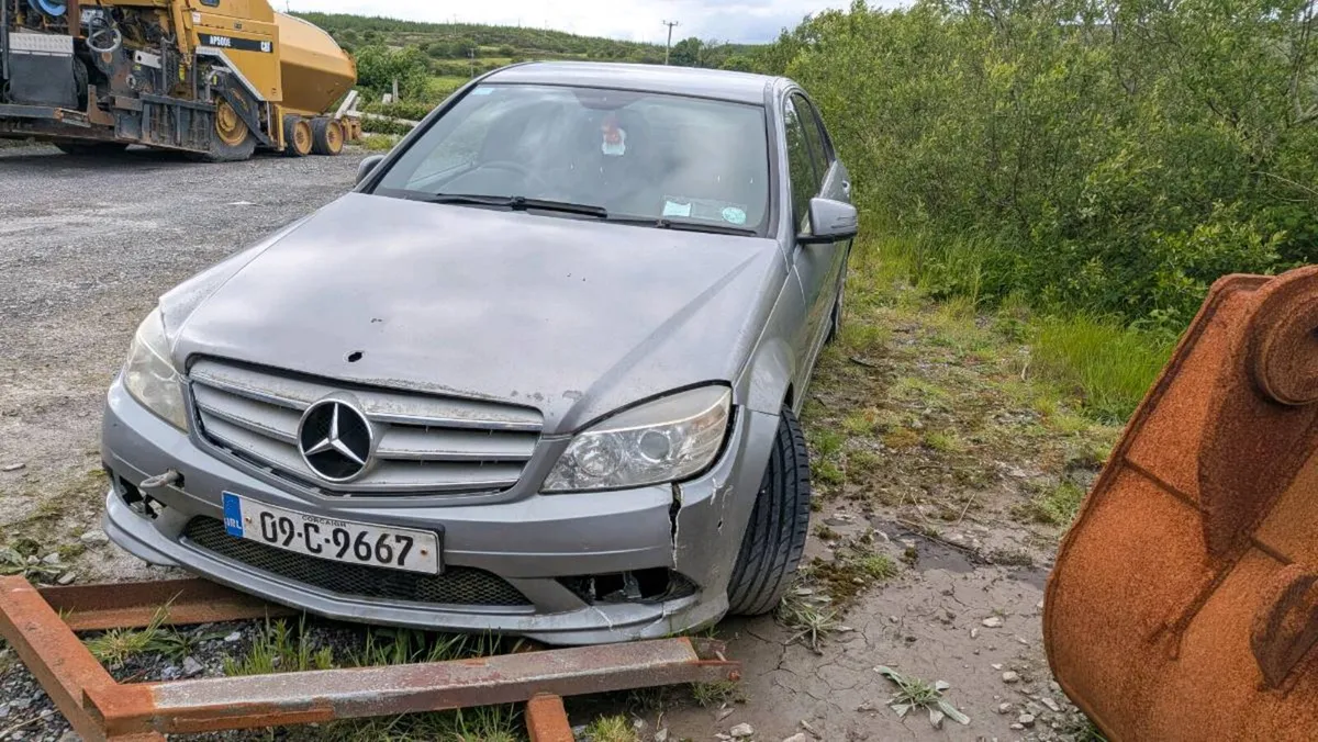Mercedes c220 - Image 2