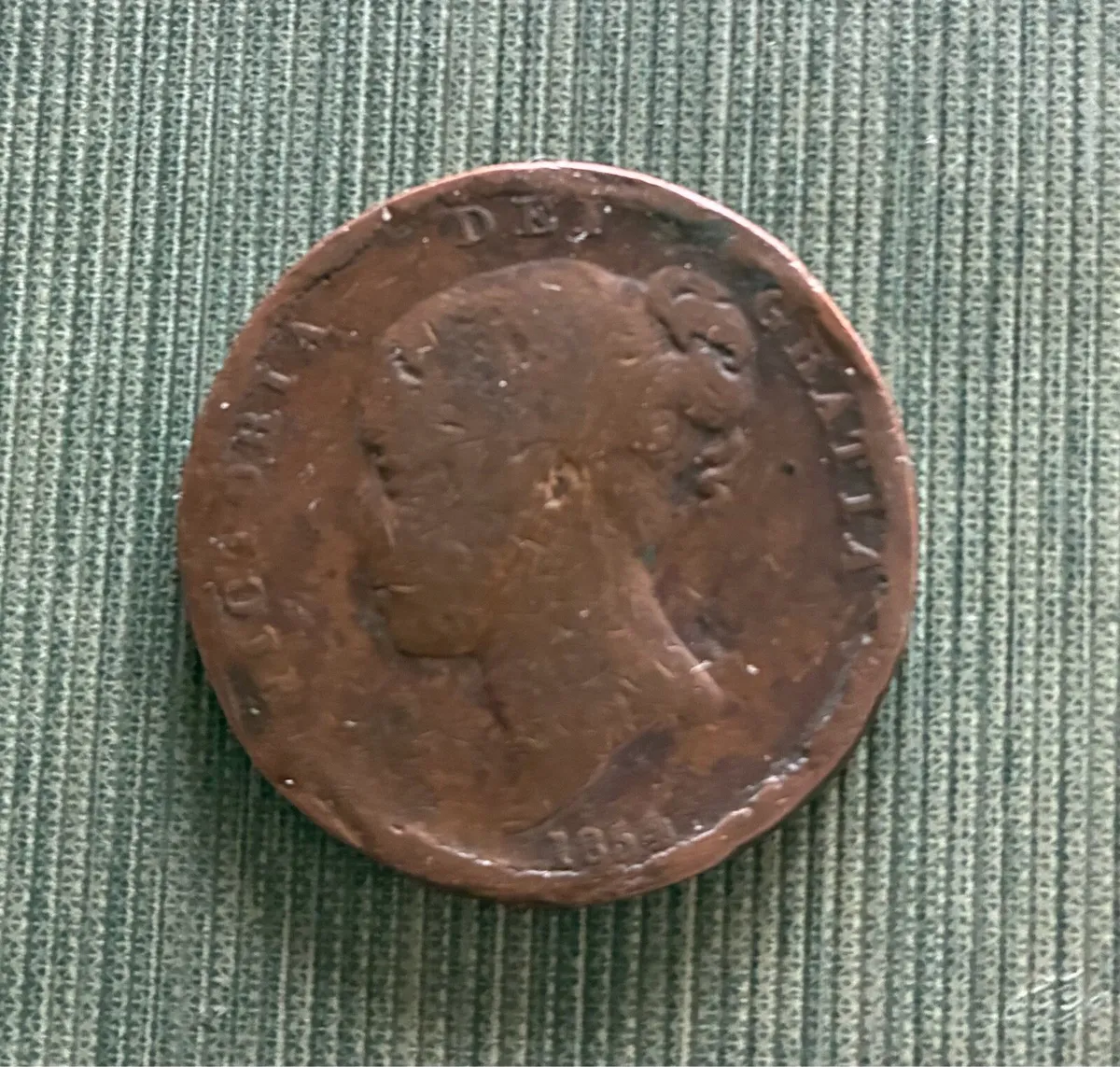 1954 Queen Victoria Early copper Half Penny - Image 1