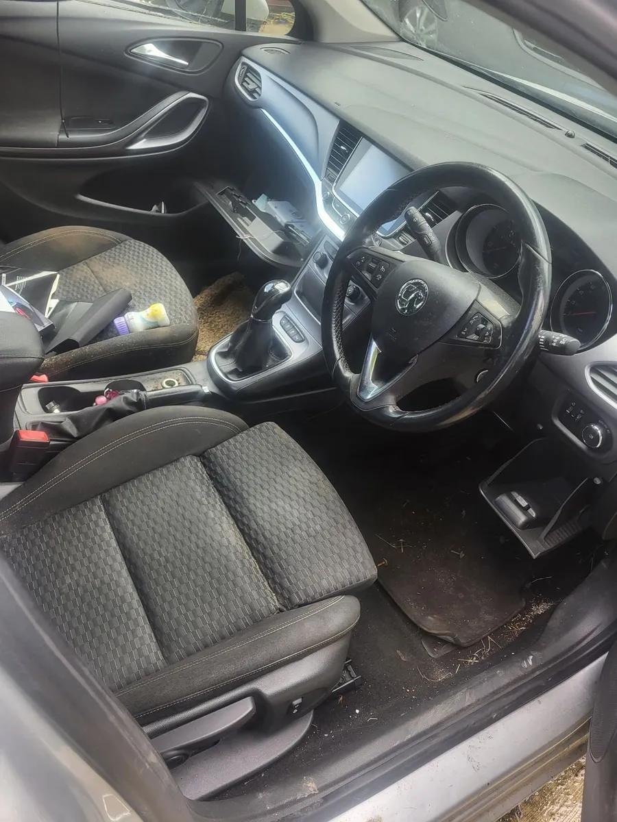 Vauxhall Astra 2018 - Image 2