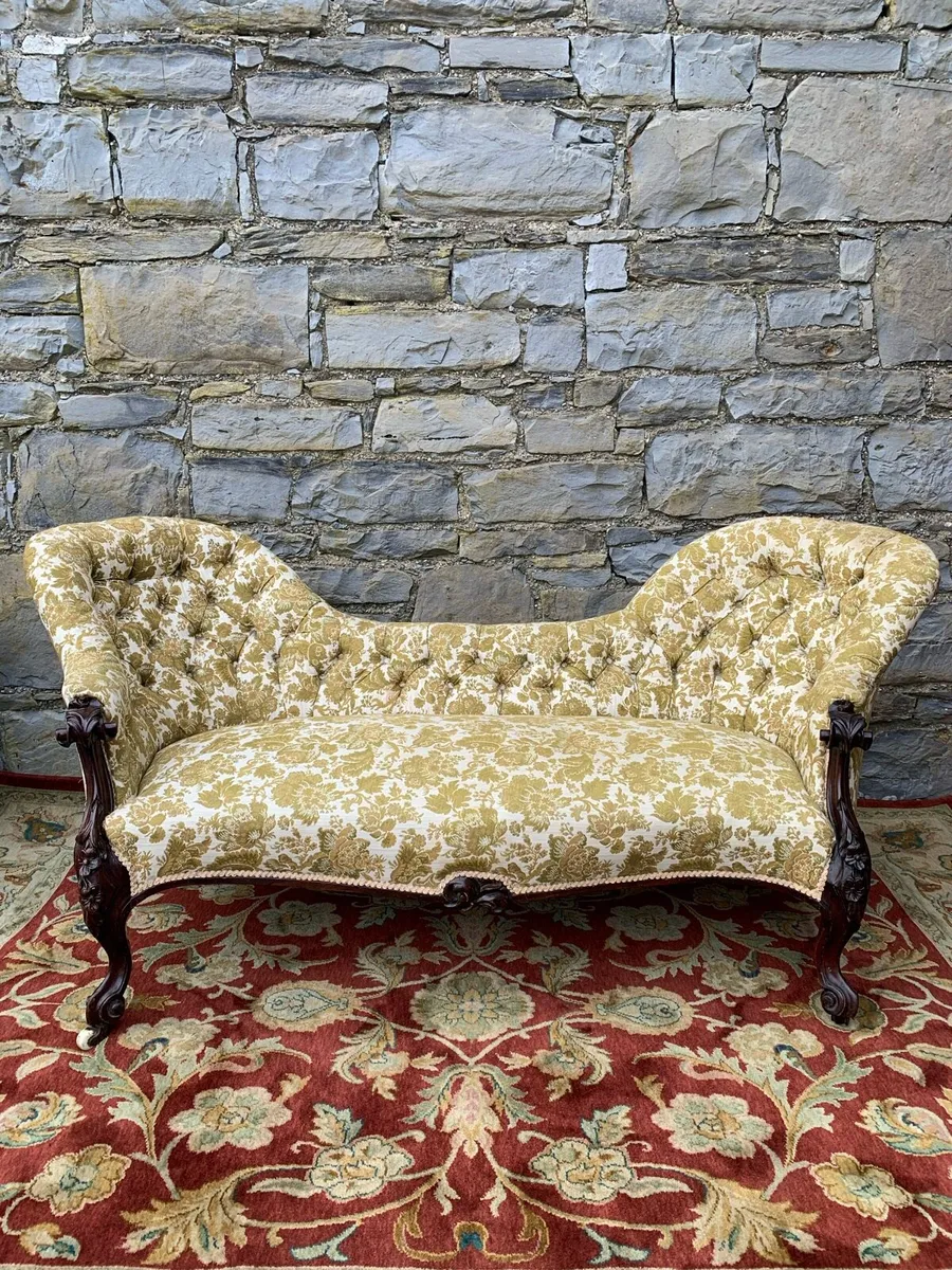 Victorian walnut 3 piece Salon Suite. - Image 2