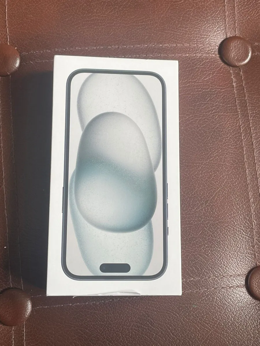 iPhone 15 - Image 2