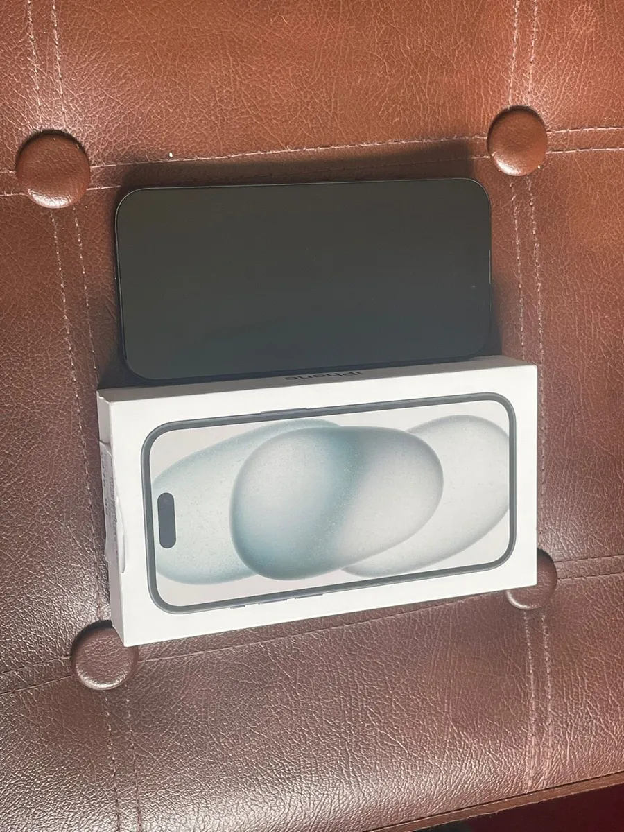 iPhone 15 - Image 4