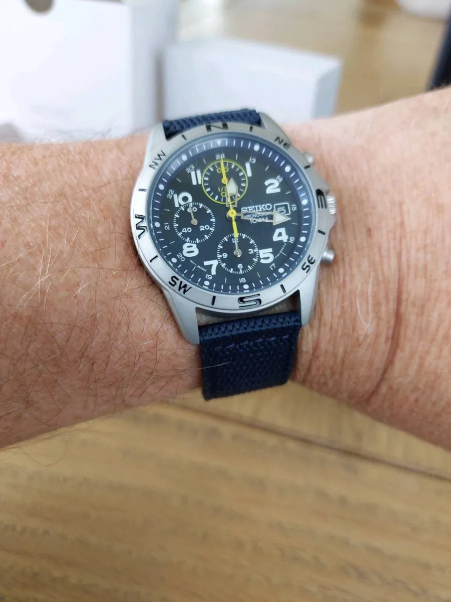 New Seiko Chronograph 100m SND379R - Image 2