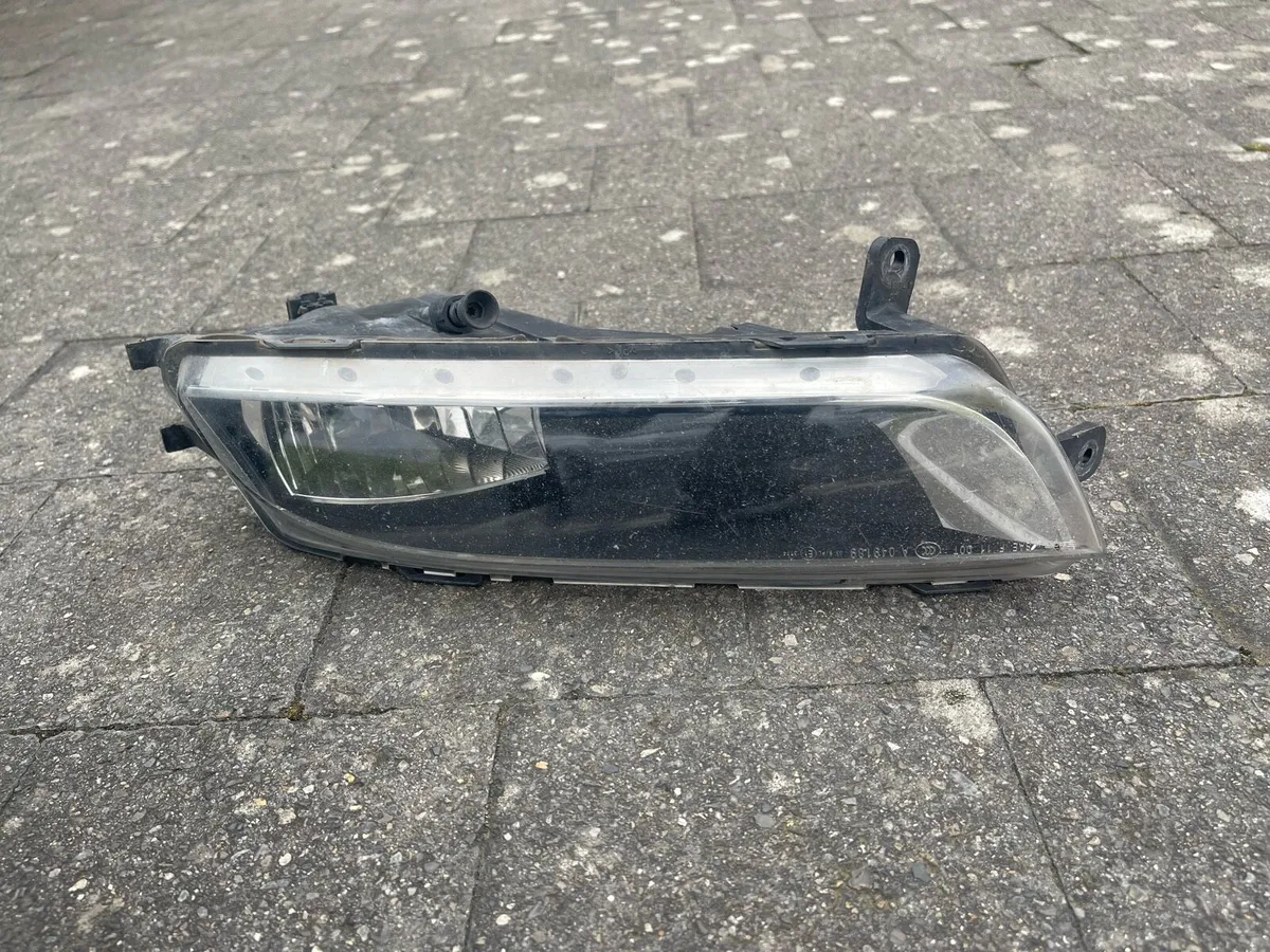 WV Passat CC 2010-16Wings, Front bamper, fog light - Image 1