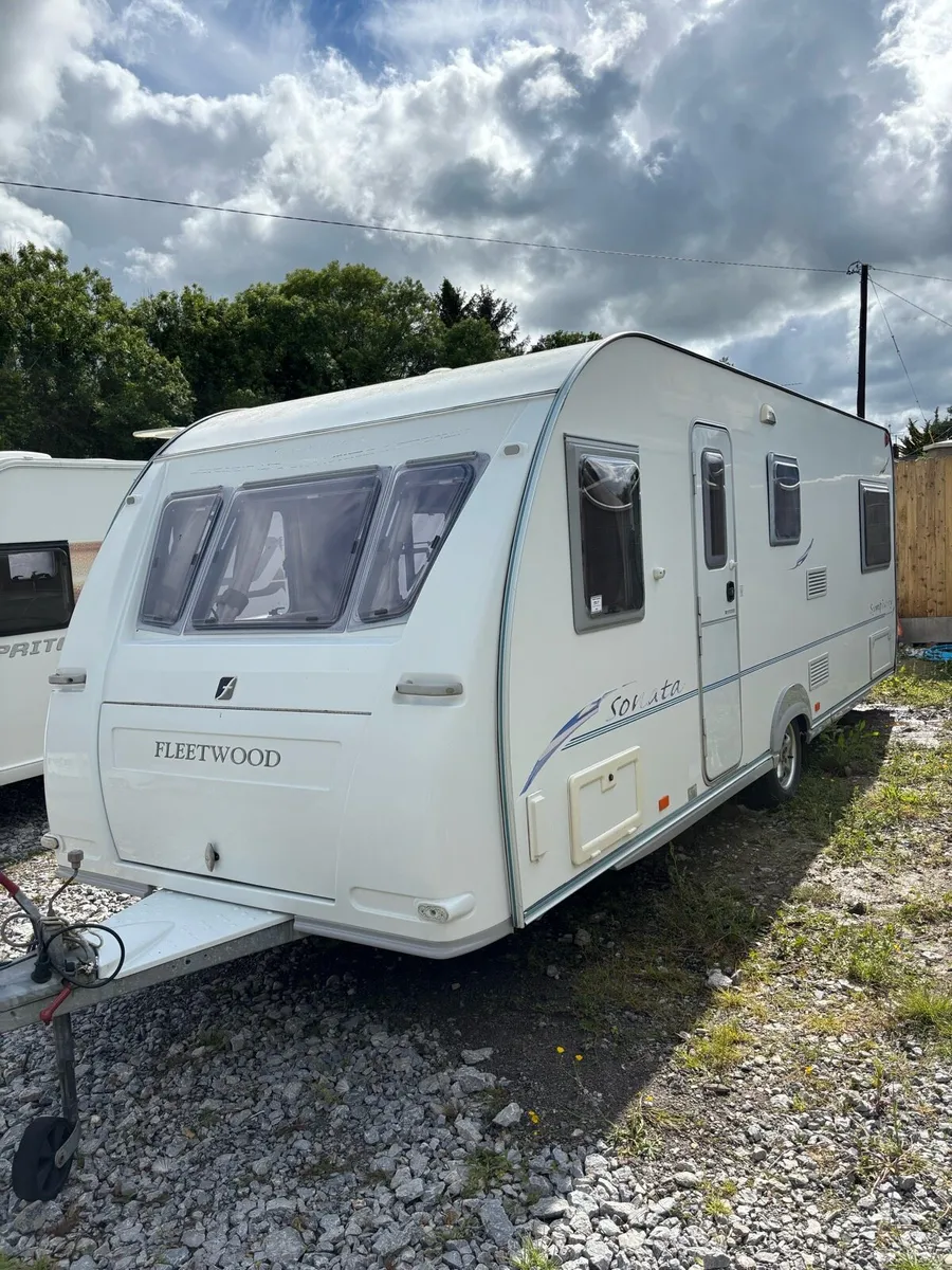 6 BERTH WITH FIXED BED - Image 2