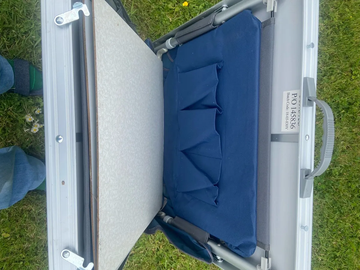 Camping table - Image 3
