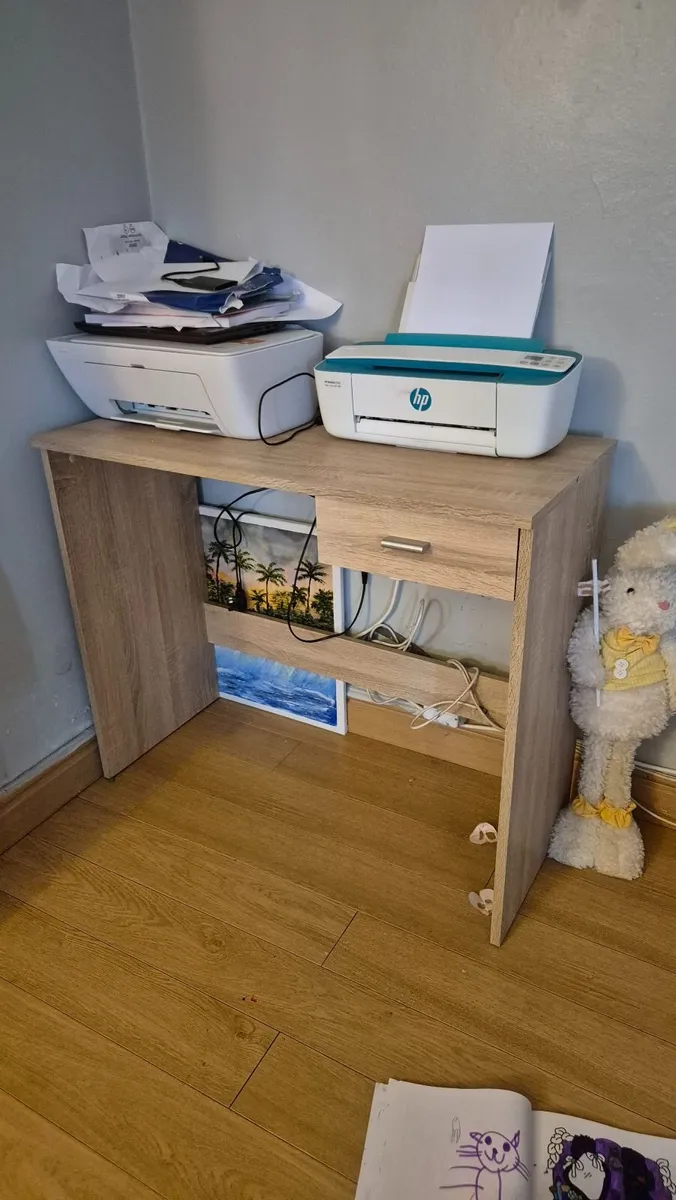 Desk, drawer, shelf and makeup table. - Image 3