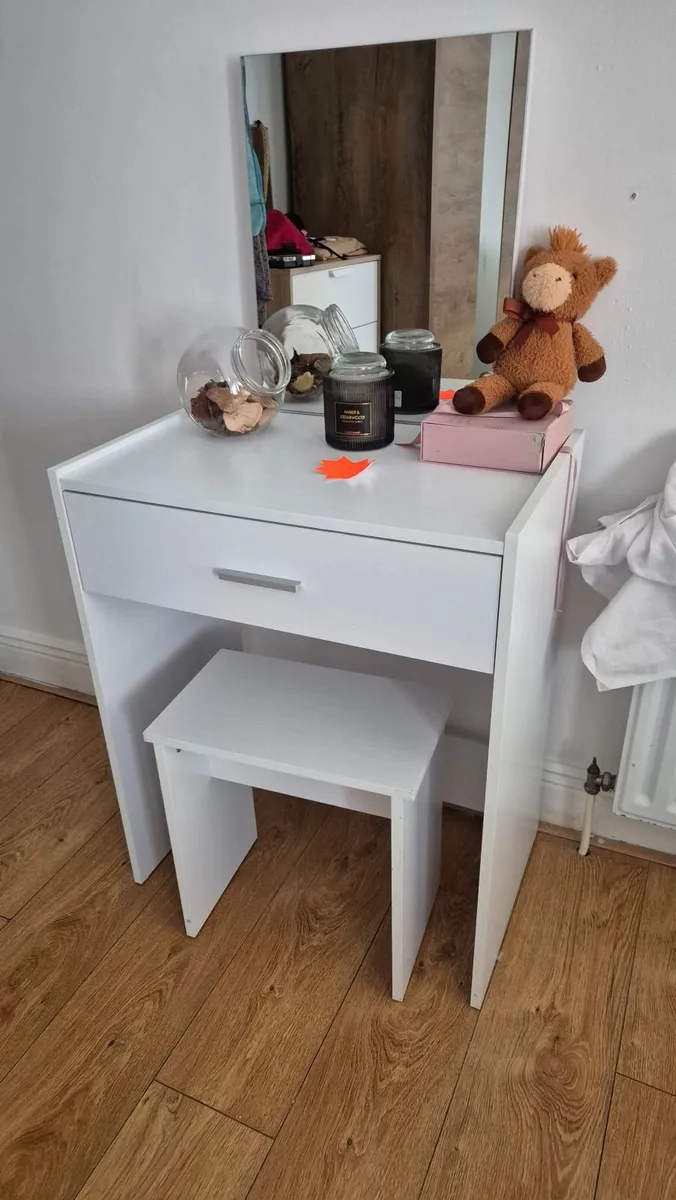 Desk, drawer, shelf and makeup table. - Image 1