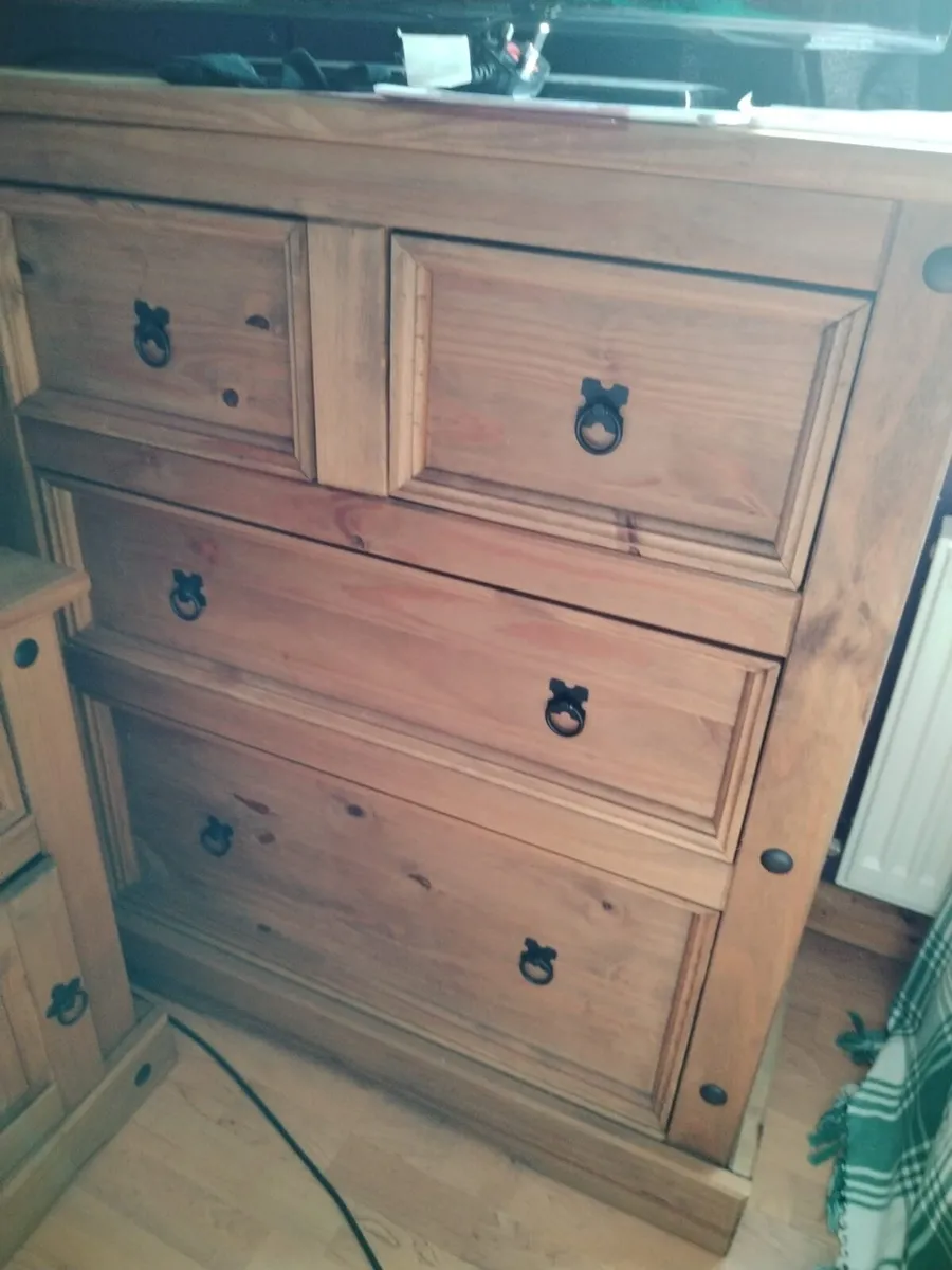 Bedroom furniture - Image 3