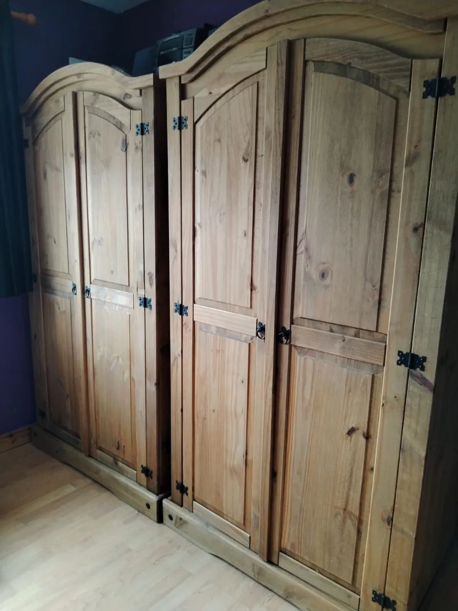 Bedroom furniture - Image 4