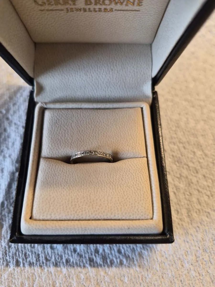 Jewellery - Image 1