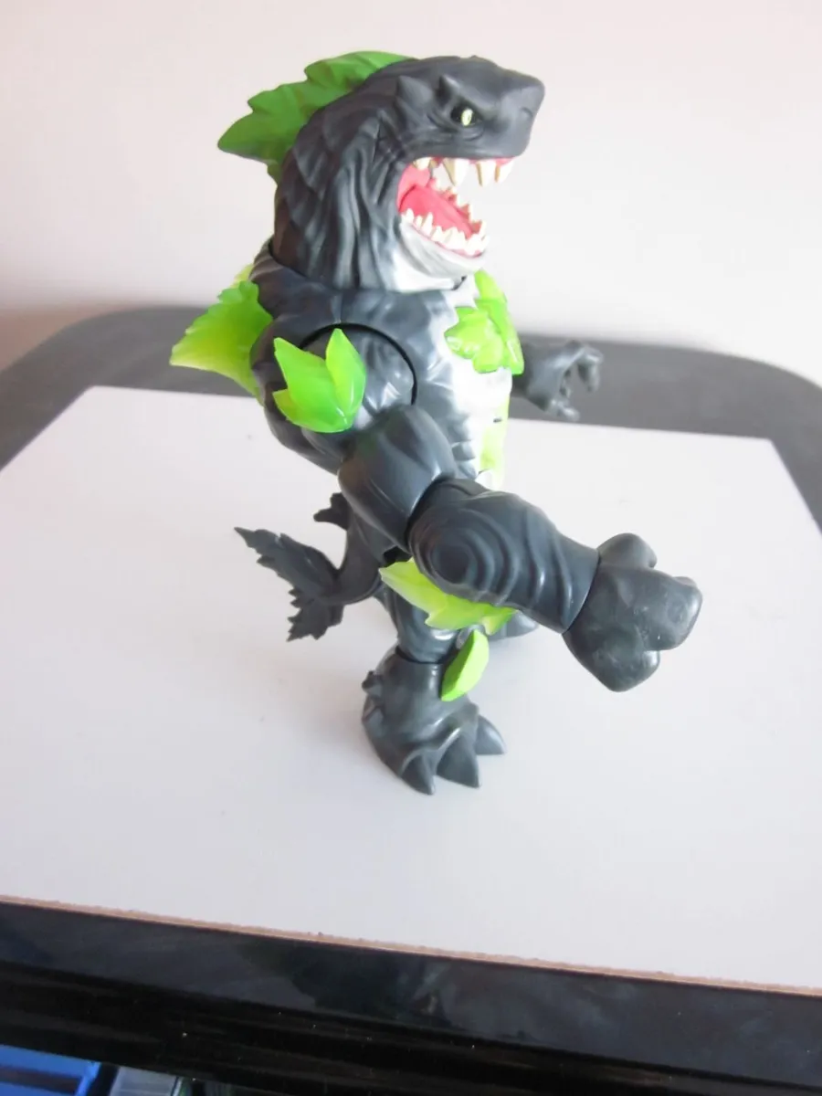 Beast Lab Creator Shark Figure With Lights/Sounds - Image 4