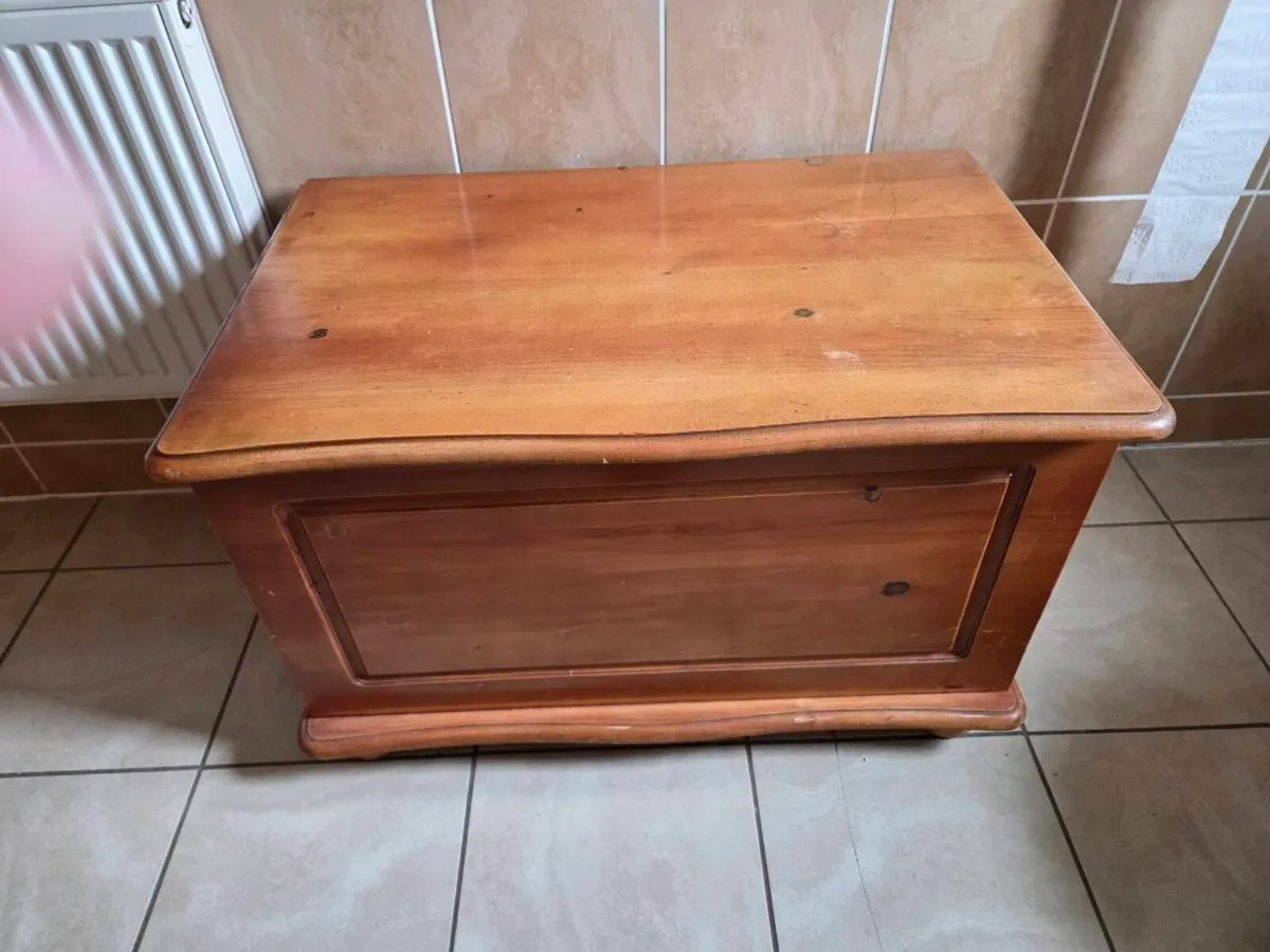 Blanket box