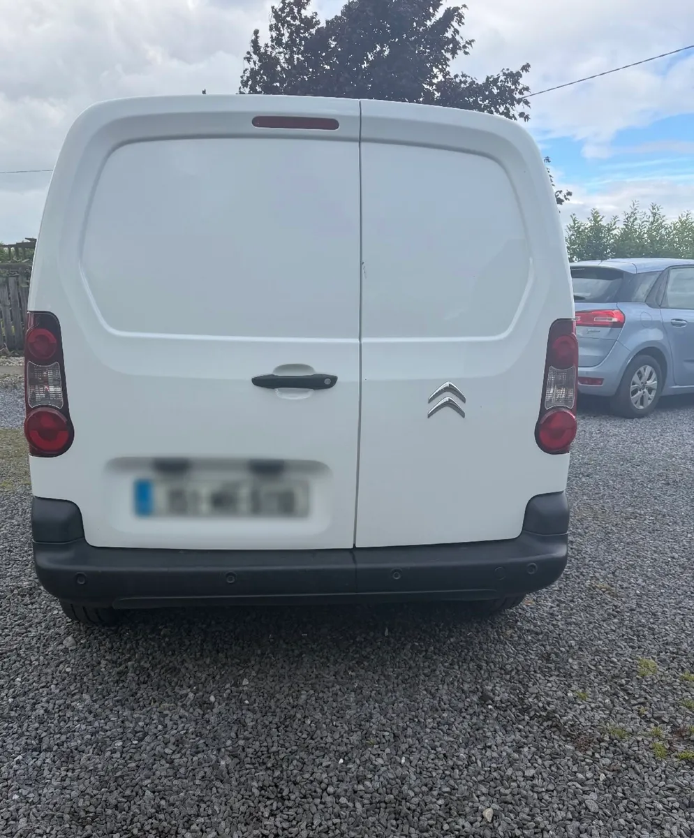 2015 Citreon Berlingo White - Image 3