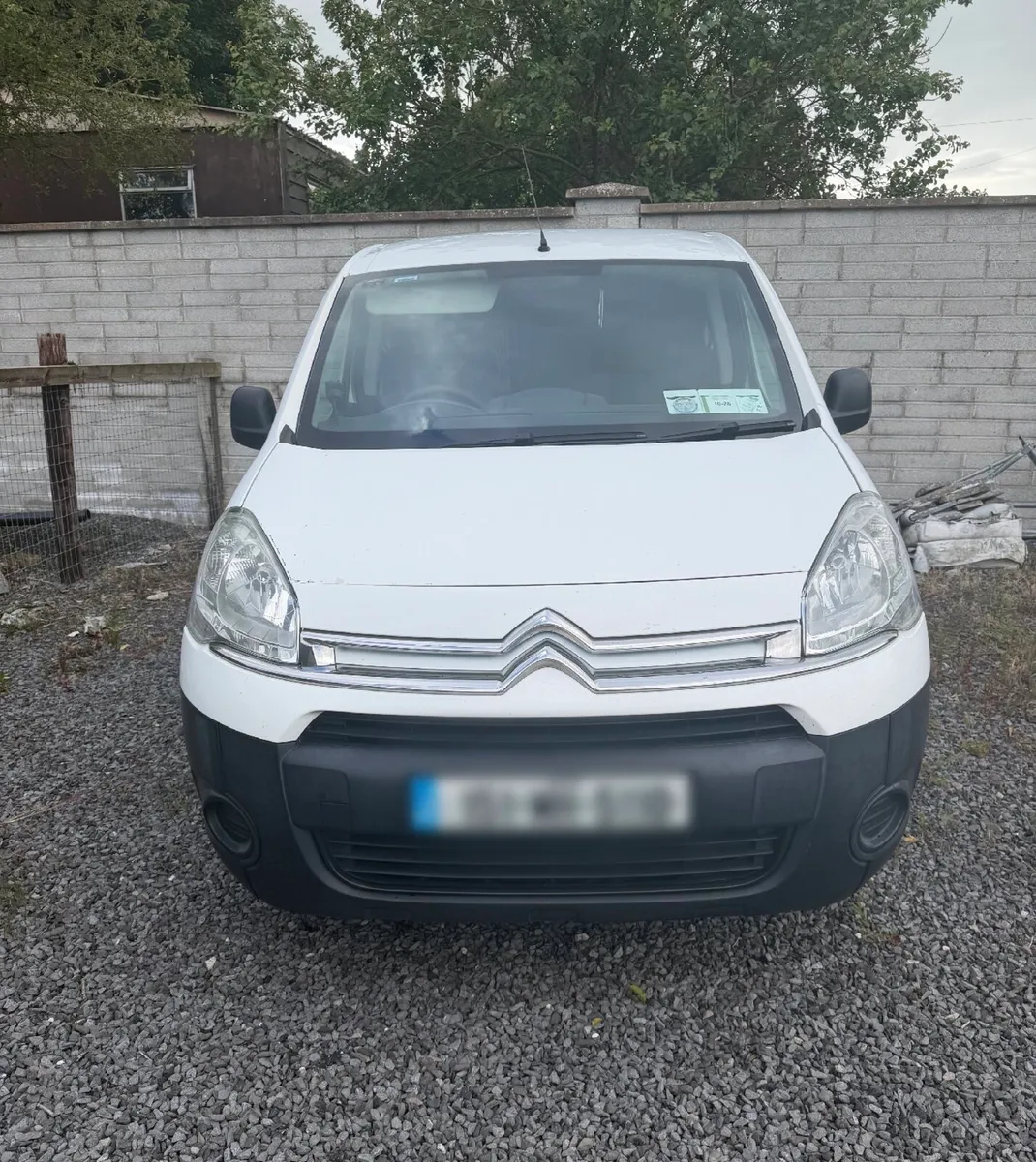 2015 Citreon Berlingo White - Image 1
