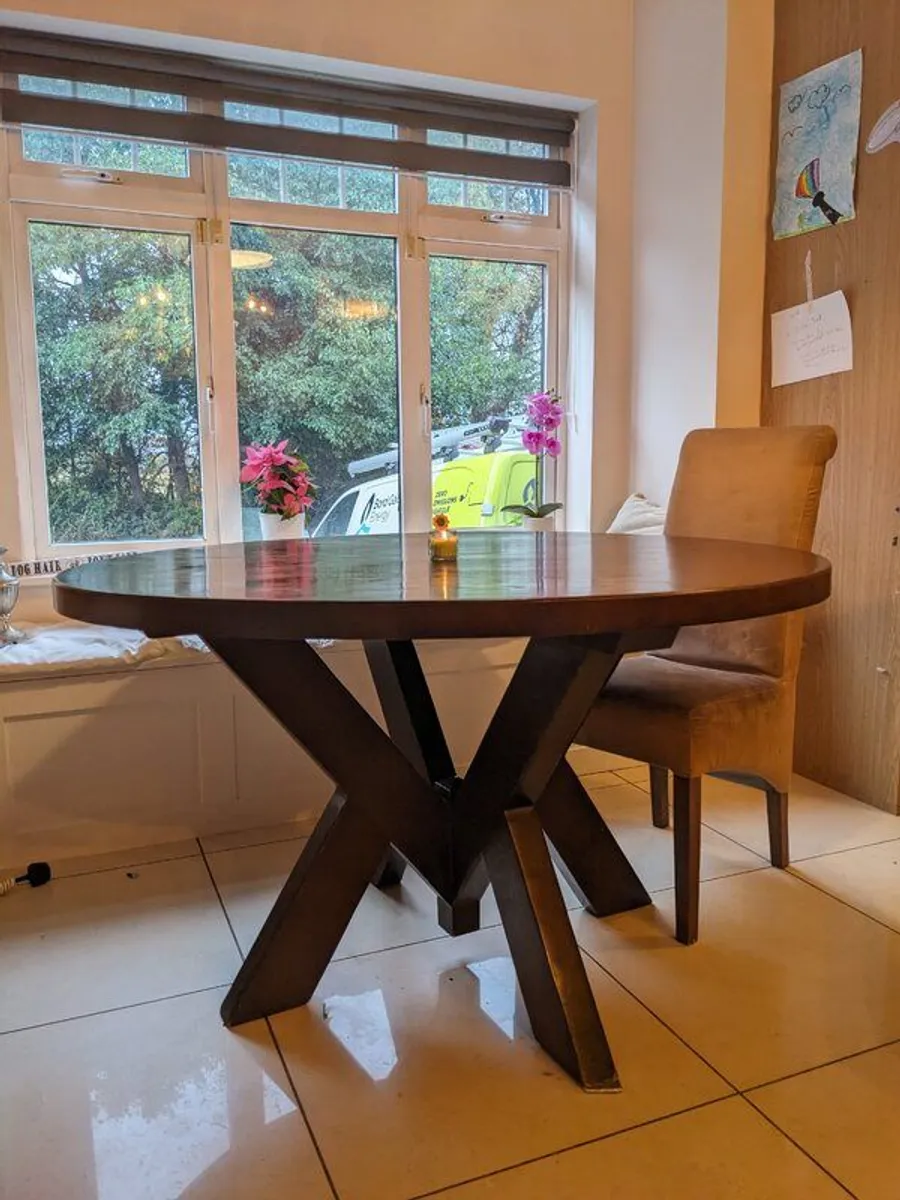 Dining table - Image 1